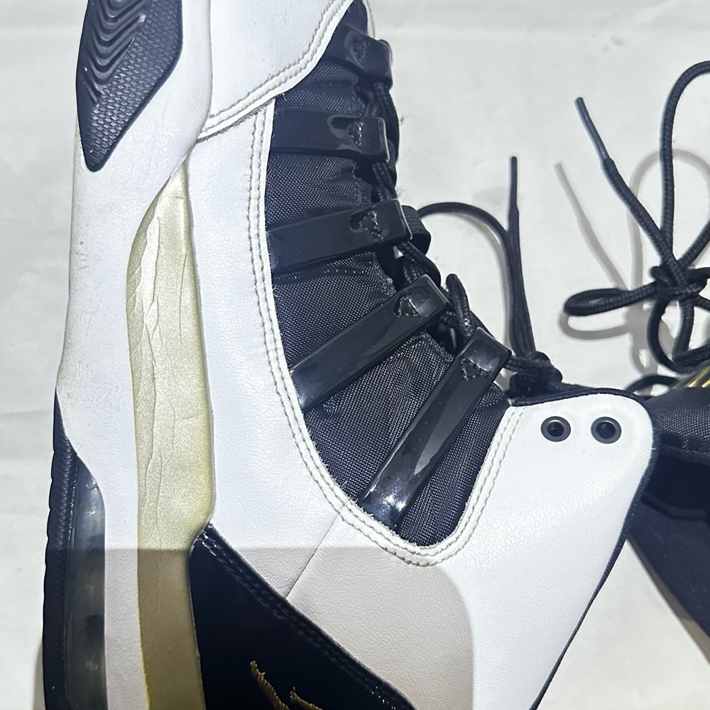 Jordan Max Aura White Metallic Gold Black Size 10 Sneakers Shoes Lace-Up - Picture 10 of 12